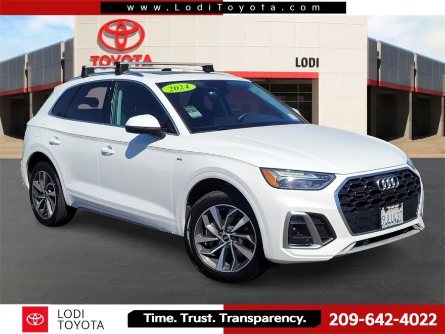 2024 Audi Q5 40 Premium Plus photo 1
