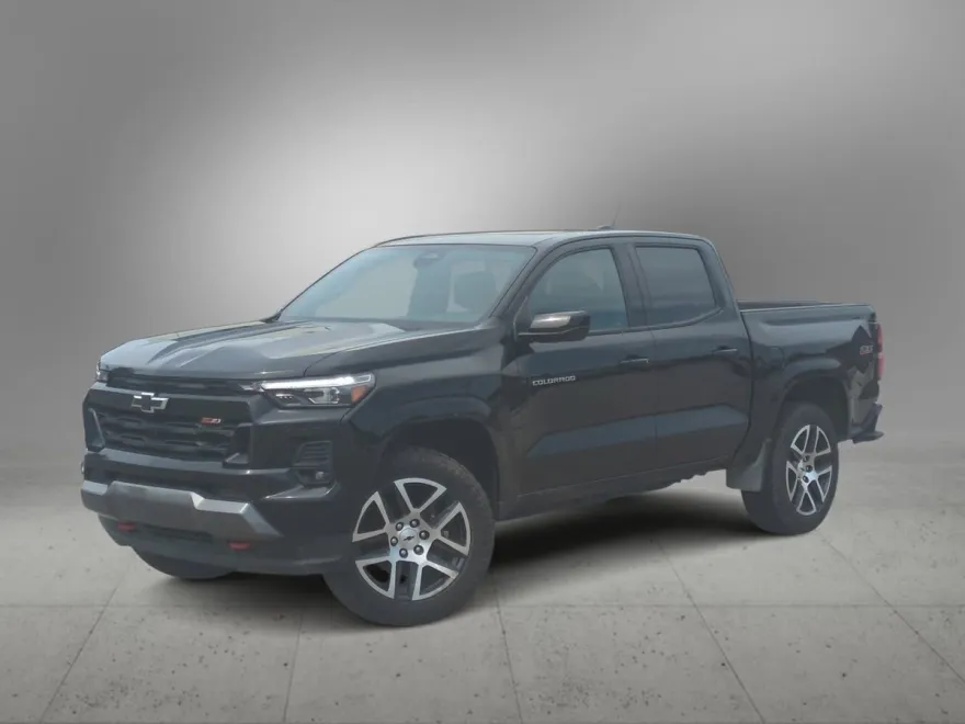 2023 Chevrolet Colorado Z71 photo 1