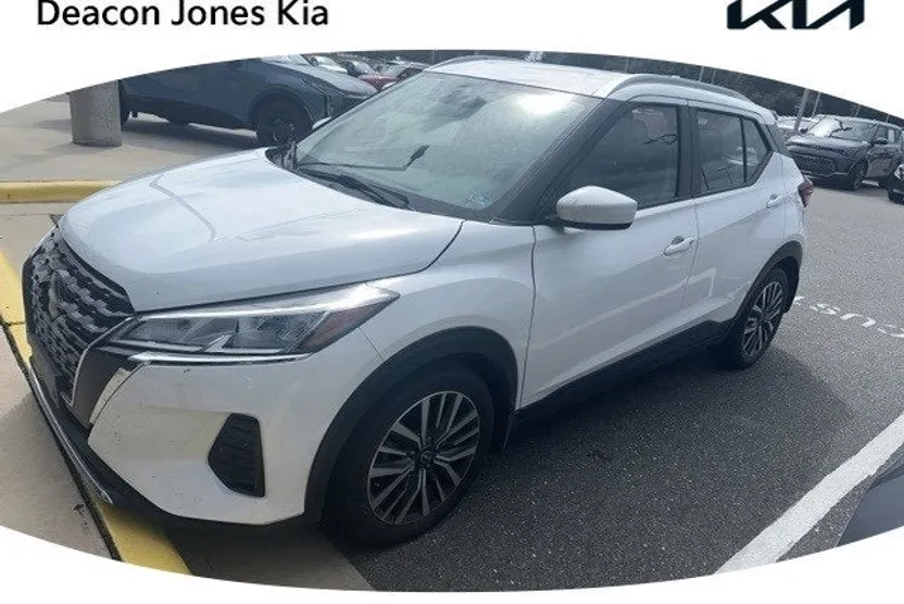 2023 Nissan Kicks SV photo 1