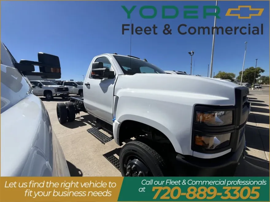 2024 Chevrolet Silverado 5500HD LT photo 1