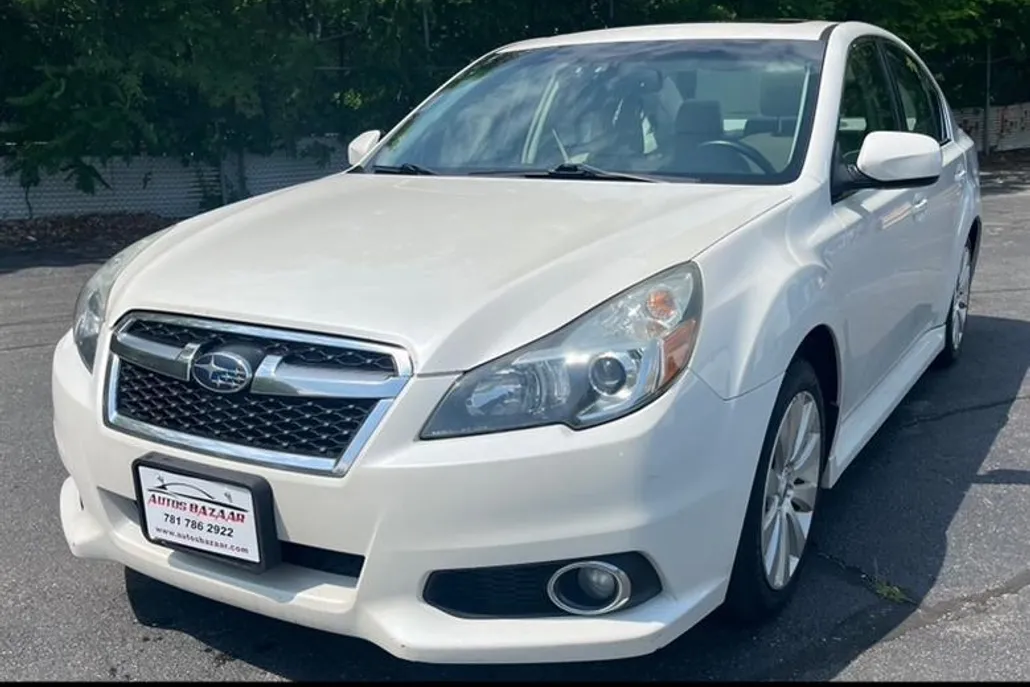 2014 Subaru Legacy 2.5i Limited photo 1