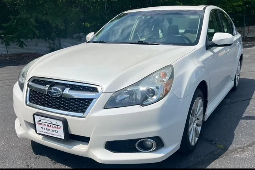 2014 Subaru Legacy 2.5i Limited photo 1