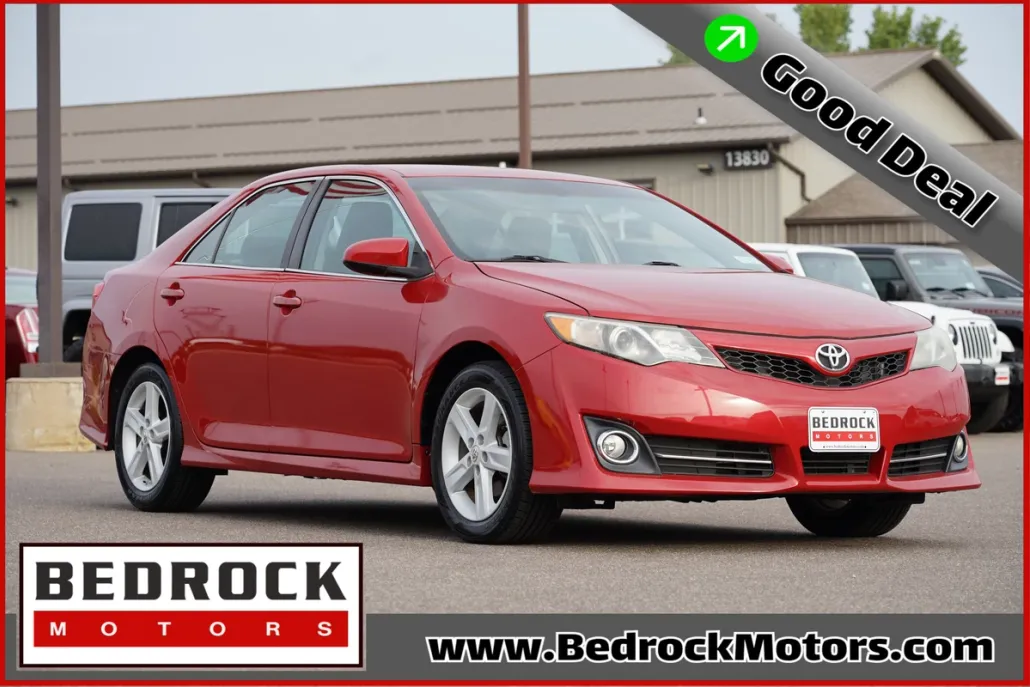 2012 Toyota Camry SE photo 1