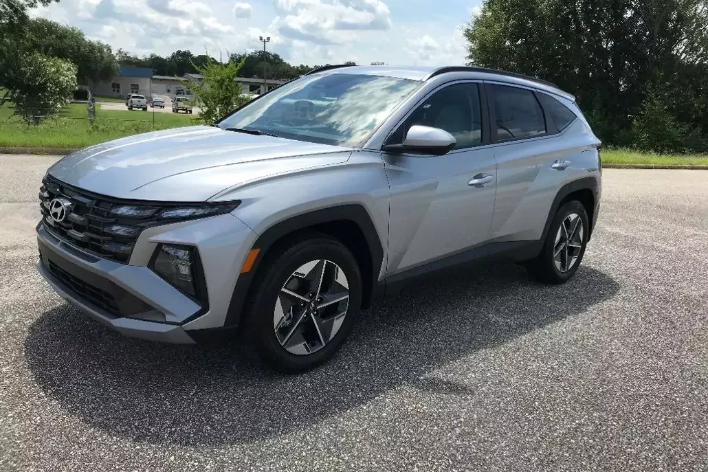 2025 Hyundai Tucson SEL photo 1