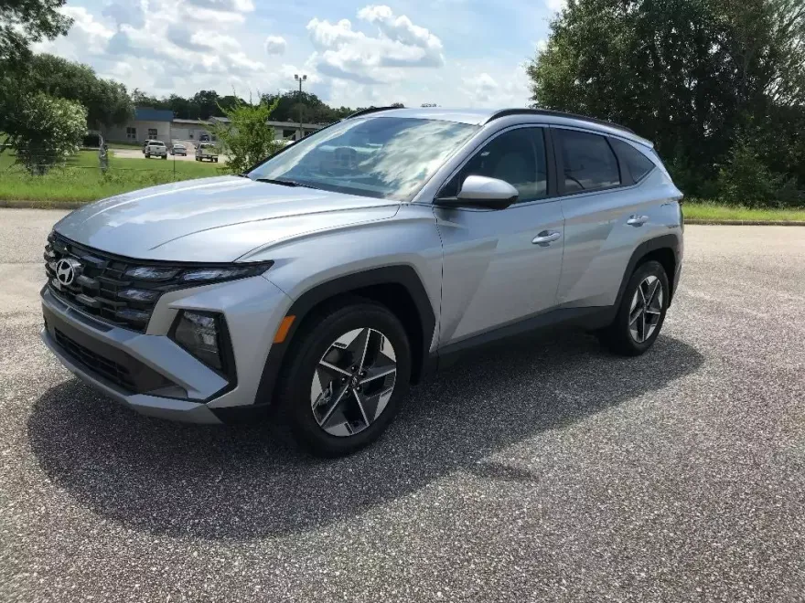 2025 Hyundai Tucson SEL photo 1