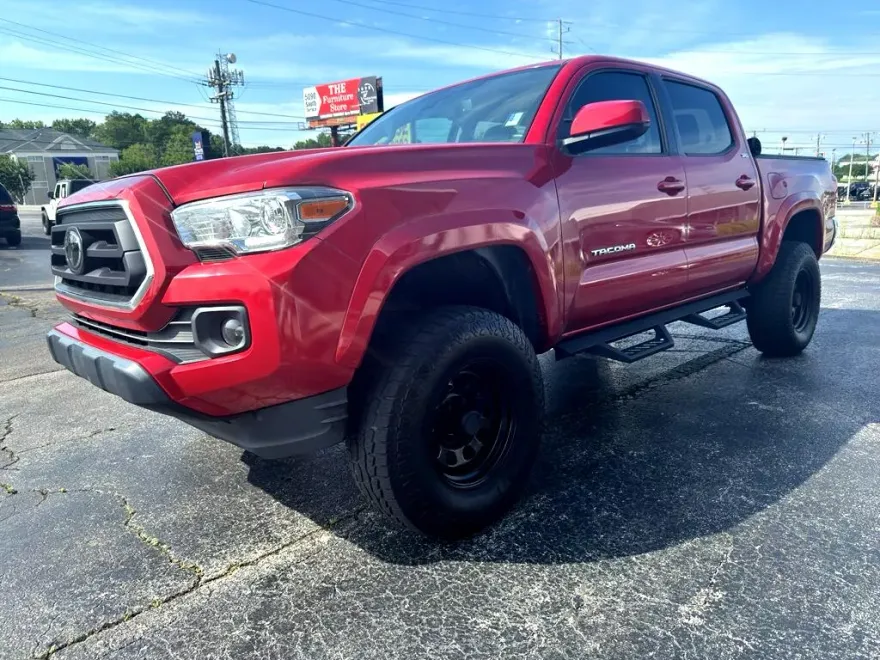 2021 Toyota Tacoma SR5 photo 1