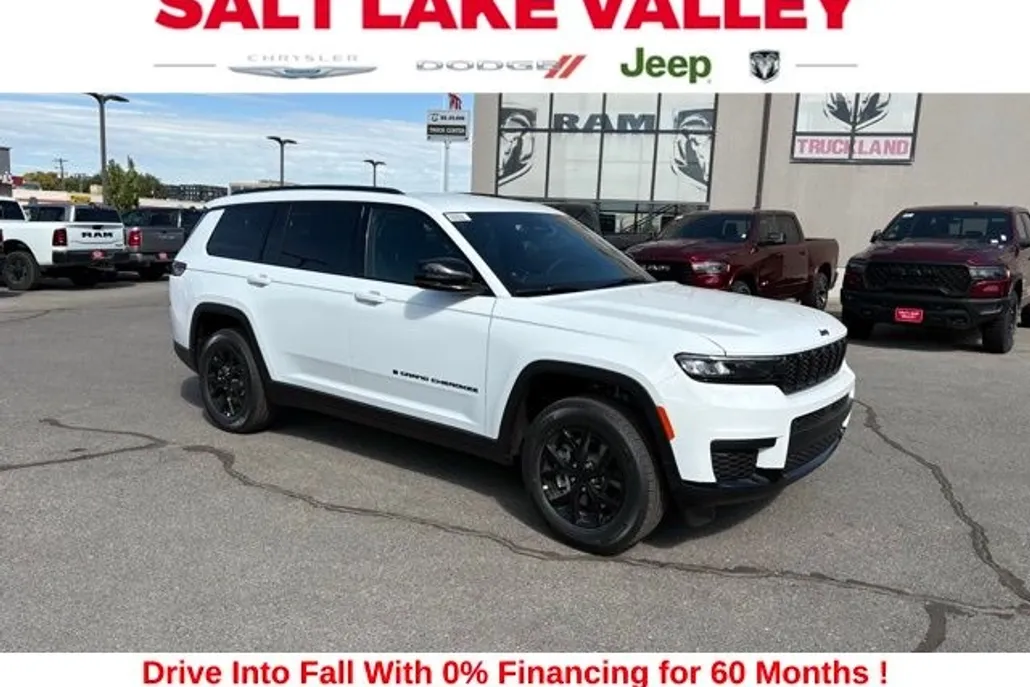 2025 Jeep Grand Cherokee Laredo Altitude photo 1