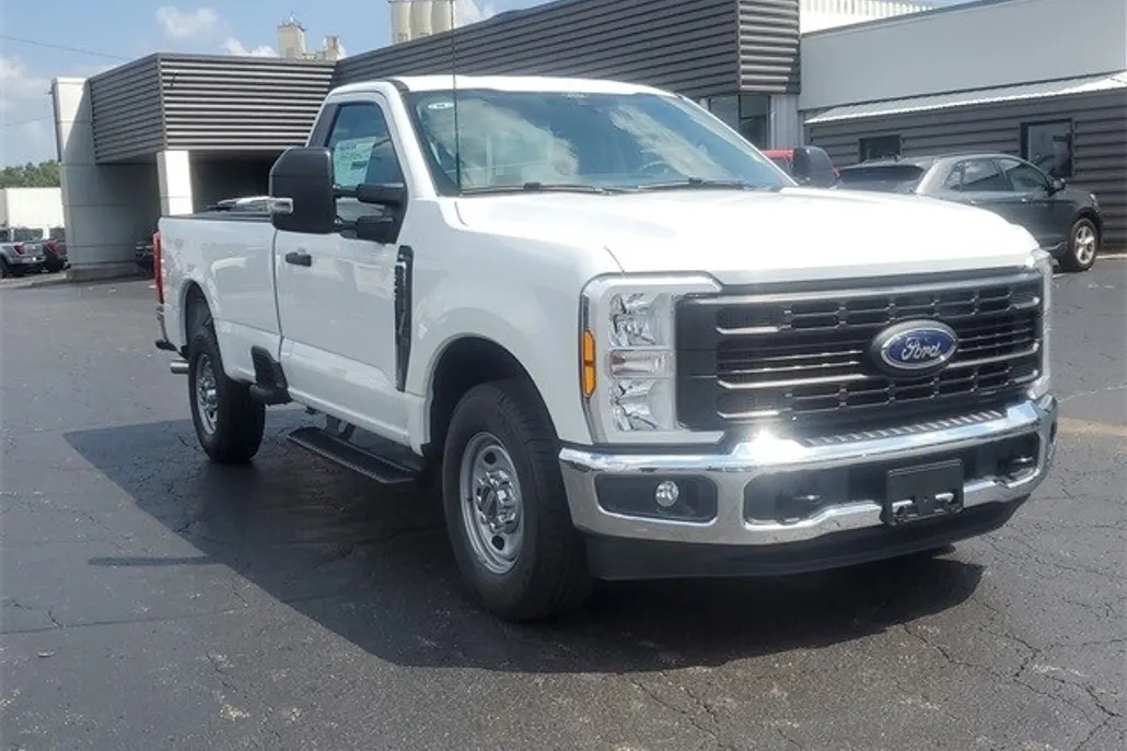 2025 Ford F-250 XL photo 1