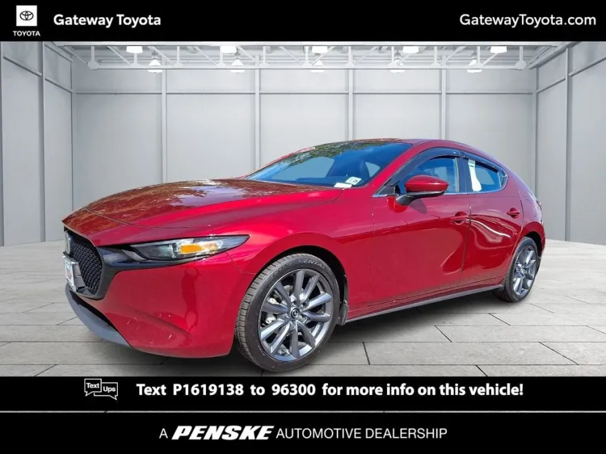 2023 Mazda Mazda3 Hatchback 2.5 s Preferred photo 1