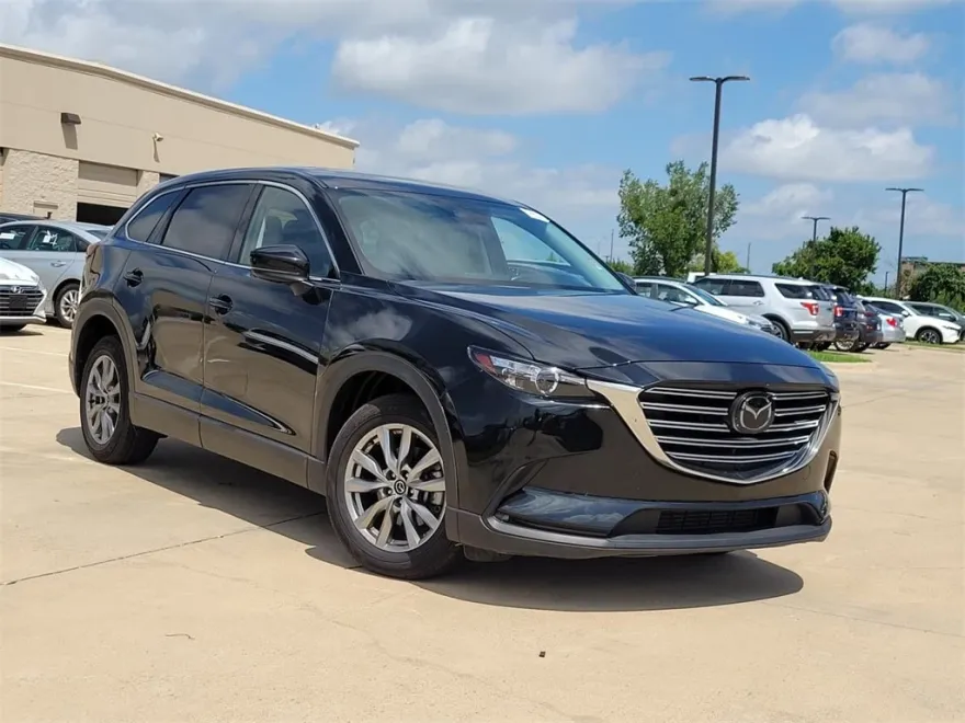 2023 Mazda CX-9 Touring photo 1