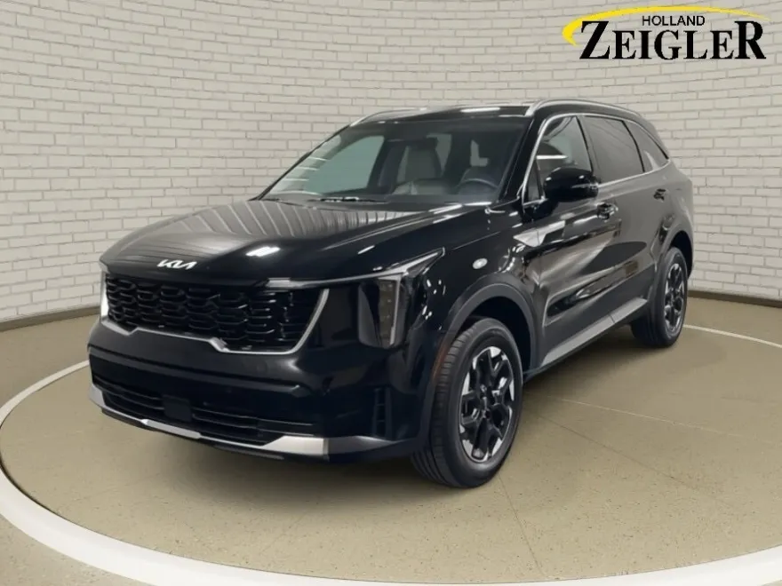 2025 Kia Sorento S photo 1