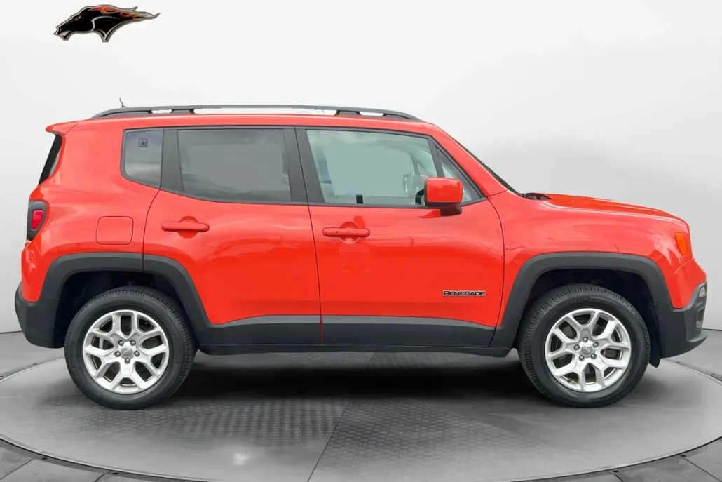 2017 Jeep Renegade Latitude North Edition photo 1