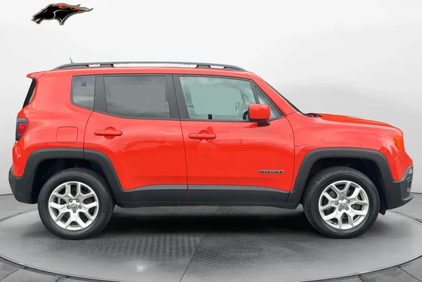 2017 Jeep Renegade Latitude North Edition photo 1