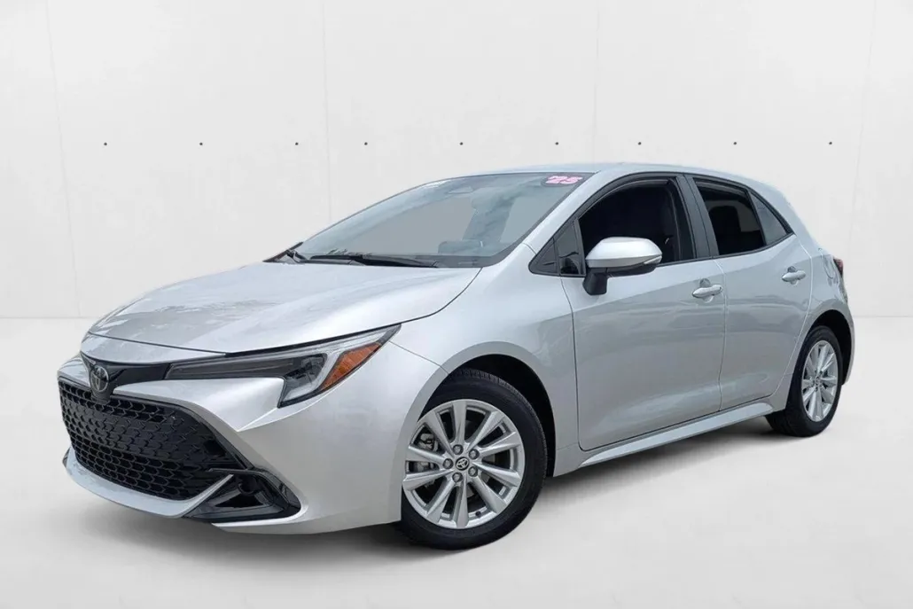 2025 Toyota Corolla SE photo 1