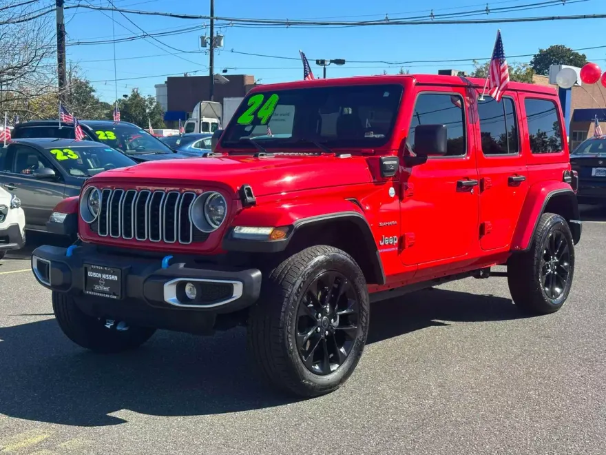 2024 Jeep Wrangler 4xe Sahara photo 1
