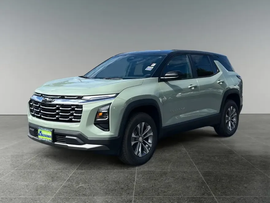 2026 Chevrolet Equinox LT photo 1