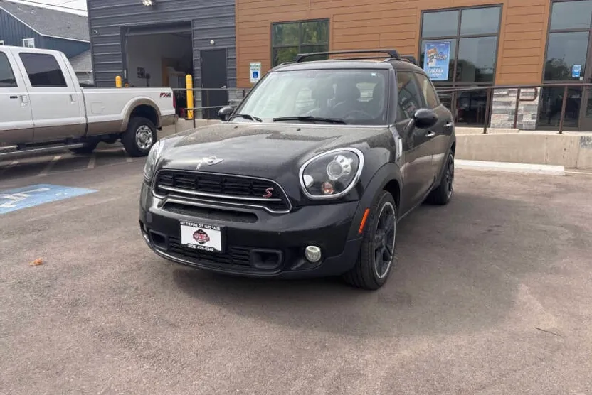 2015 Mini Countryman S photo 1