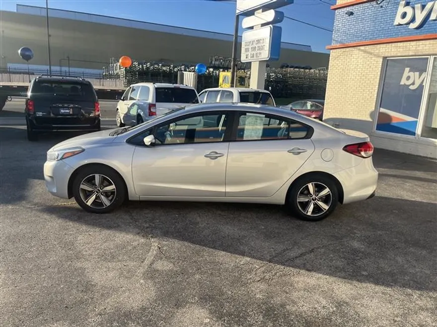 2018 Kia Forte LX photo 1