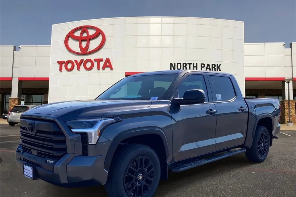 2026 Toyota Tundra SR5 photo 1