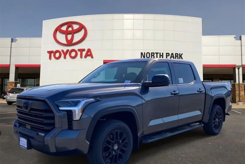 2026 Toyota Tundra SR5 photo 1