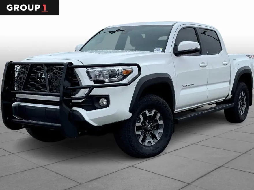 2023 Toyota Tacoma TRD photo 1
