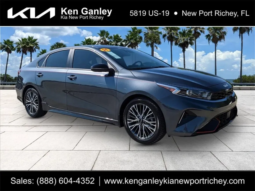 2024 Kia Forte GT-Line photo 1