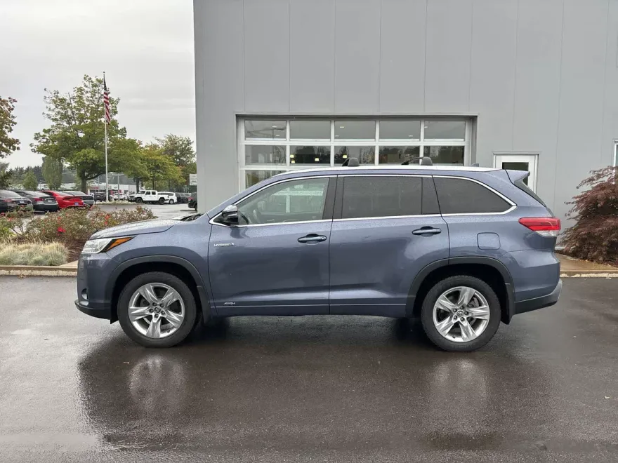 2019 Toyota Highlander Hybrid Limited Platinum photo 1