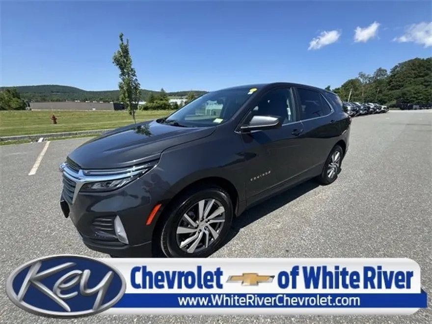 2023 Chevrolet Equinox LT photo 1