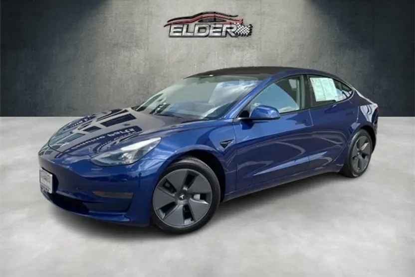 2023 Tesla Model 3 photo 1