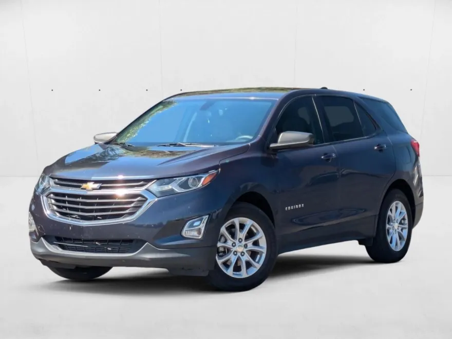 2018 Chevrolet Equinox LS photo 1