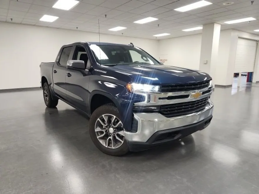 2022 Chevrolet Silverado 1500 LT photo 1