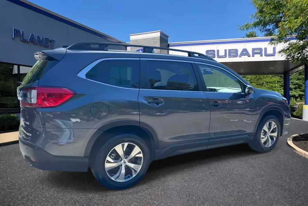 2024 Subaru Ascent Premium photo 1