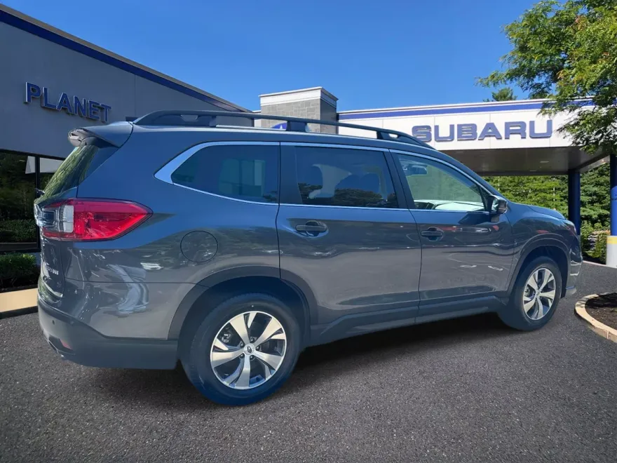 2024 Subaru Ascent Premium photo 1