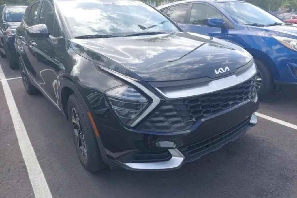 2024 Kia Sportage LX photo 1