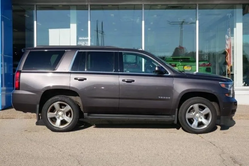2018 Chevrolet Tahoe LT photo 1