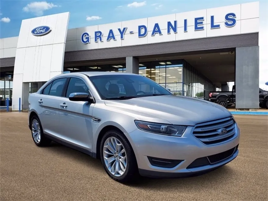 2017 Ford Taurus Limited photo 1