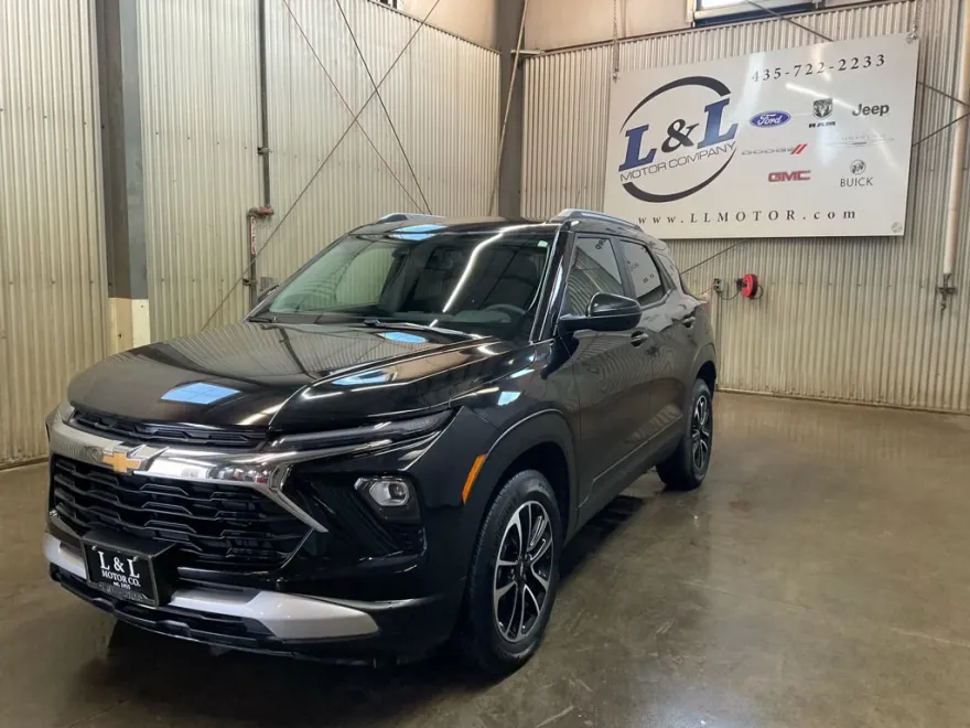 2025 Chevrolet Trailblazer LT photo 1