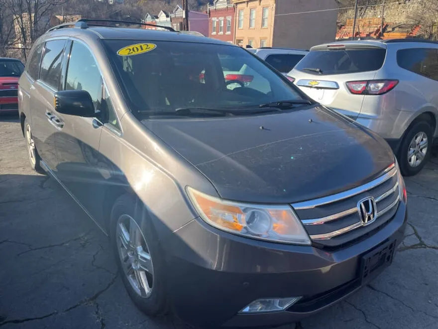 2012 Honda Odyssey Touring Elite photo 1