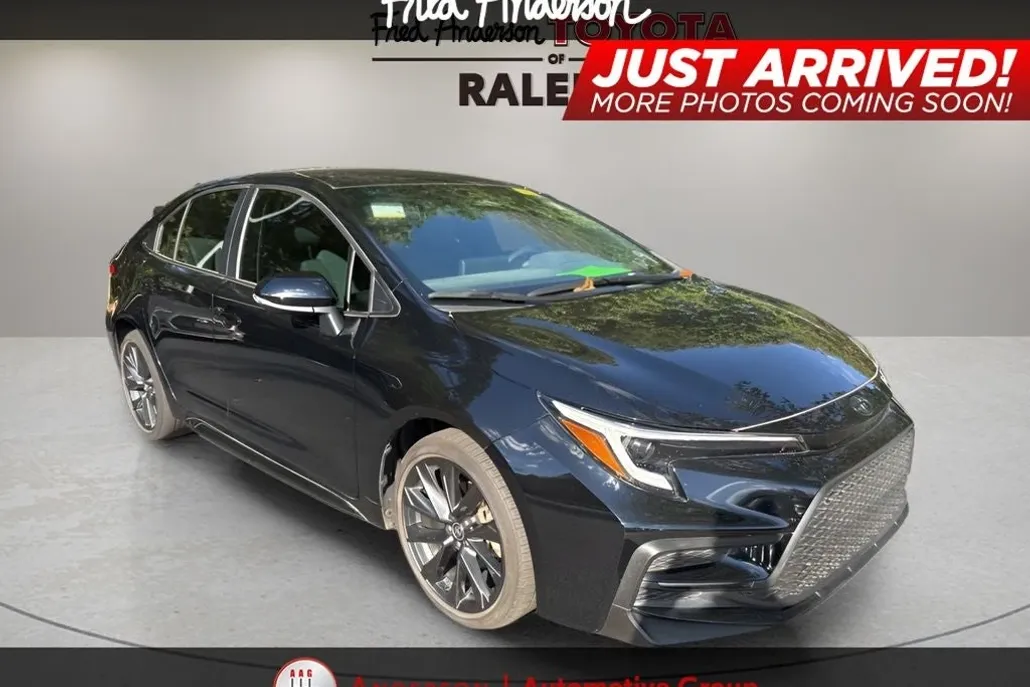2024 Toyota Corolla SE photo 1