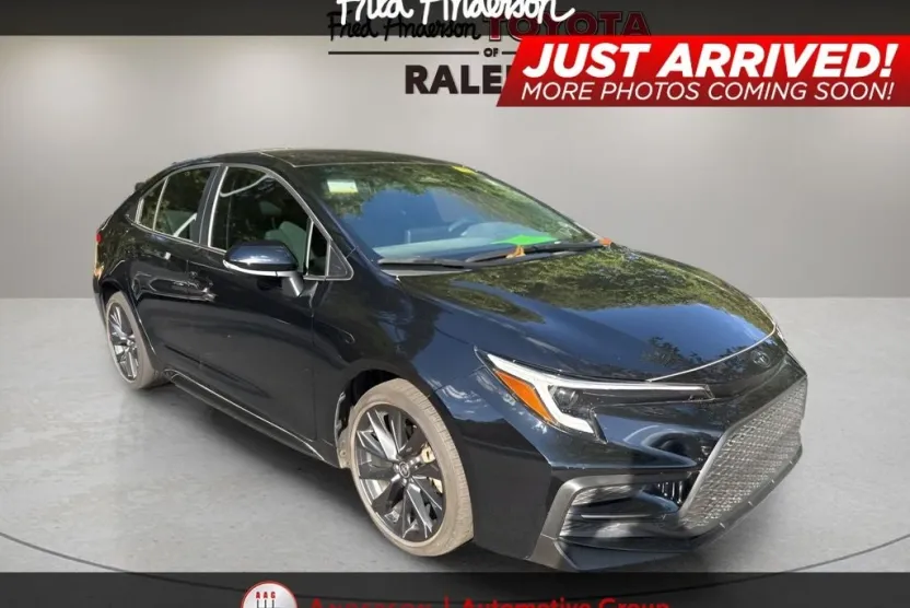 2024 Toyota Corolla SE photo 1