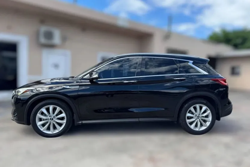 2019 Infiniti QX50 Essential SPORT photo 1