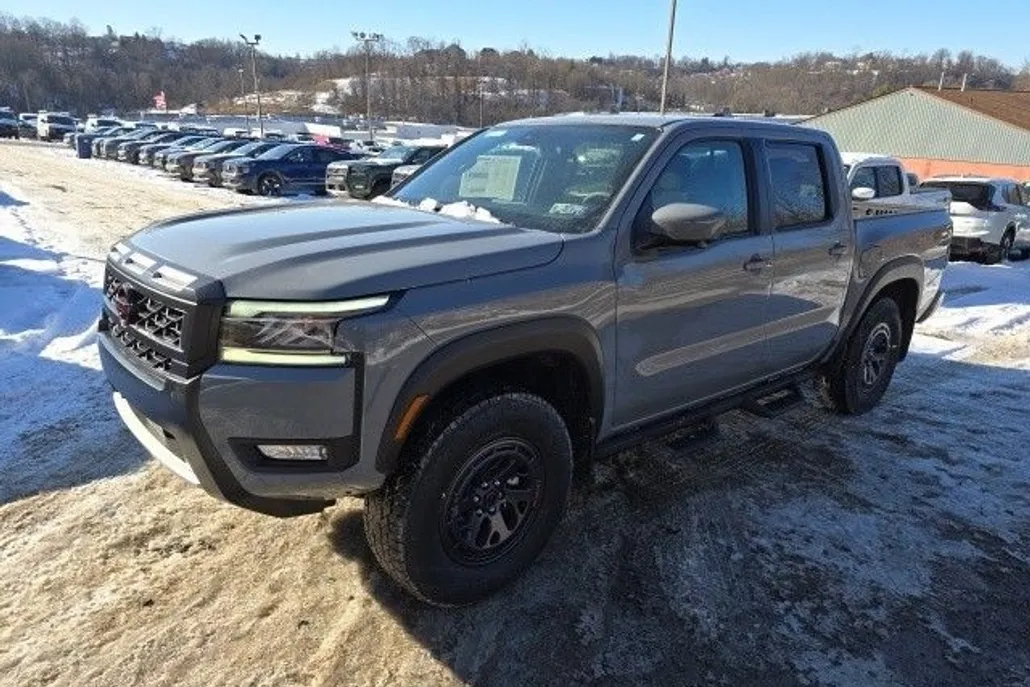 2025 Nissan Frontier PRO-4X photo 1