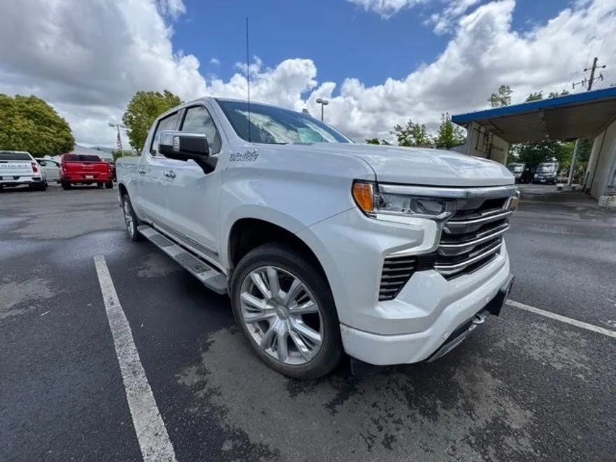2023 Chevrolet Silverado 1500 High Country photo 1