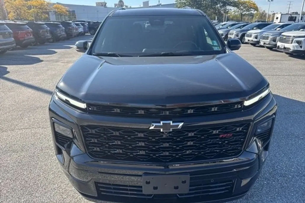 2025 Chevrolet Traverse RS photo 1