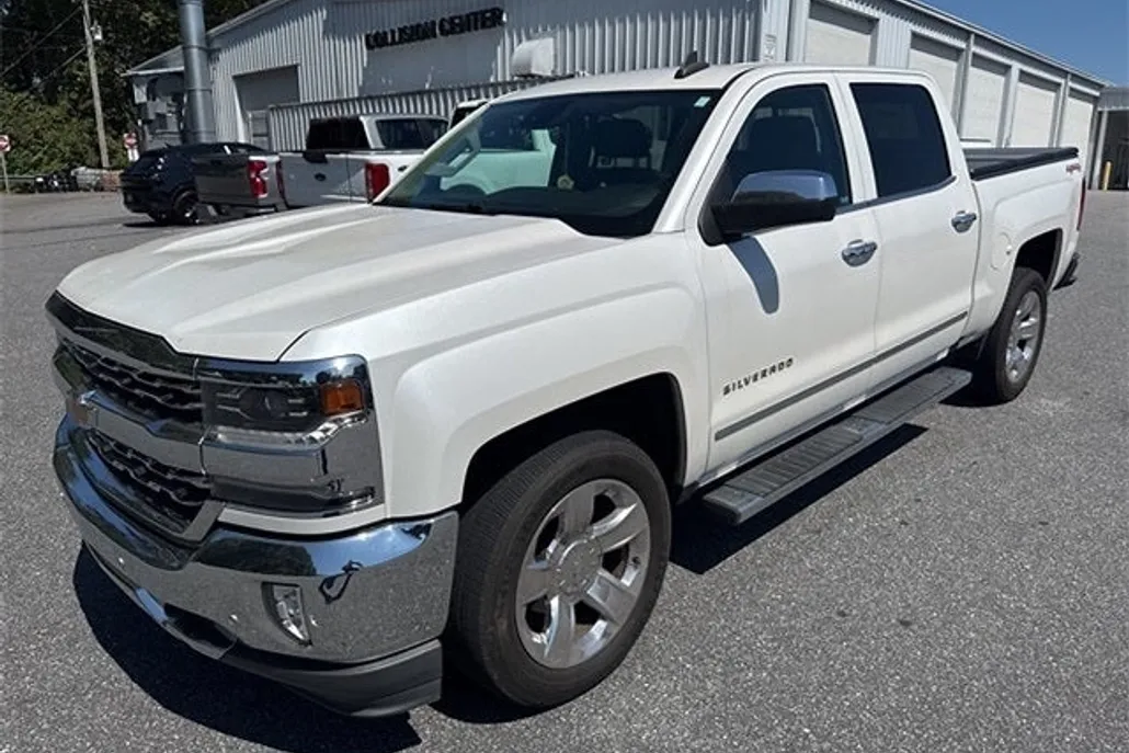 2017 Chevrolet Silverado 1500 LTZ photo 1