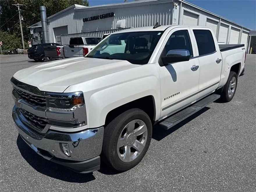 2017 Chevrolet Silverado 1500 LTZ photo 1