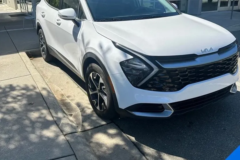 2023 Kia Sportage EX photo 1