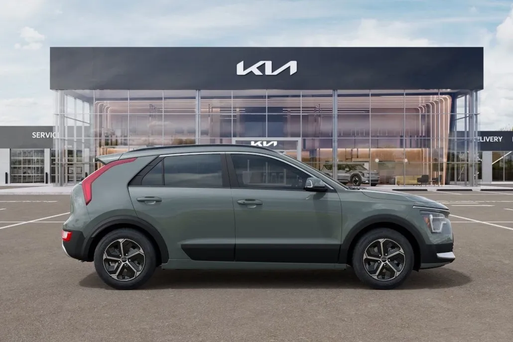 2025 Kia Niro EX photo 1
