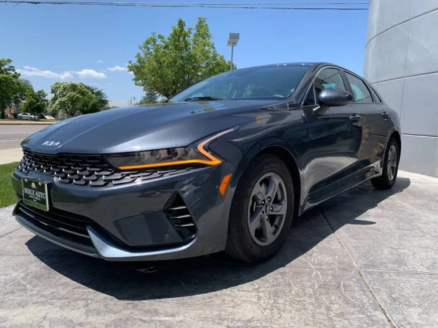 2023 Kia K5 LXS photo 1