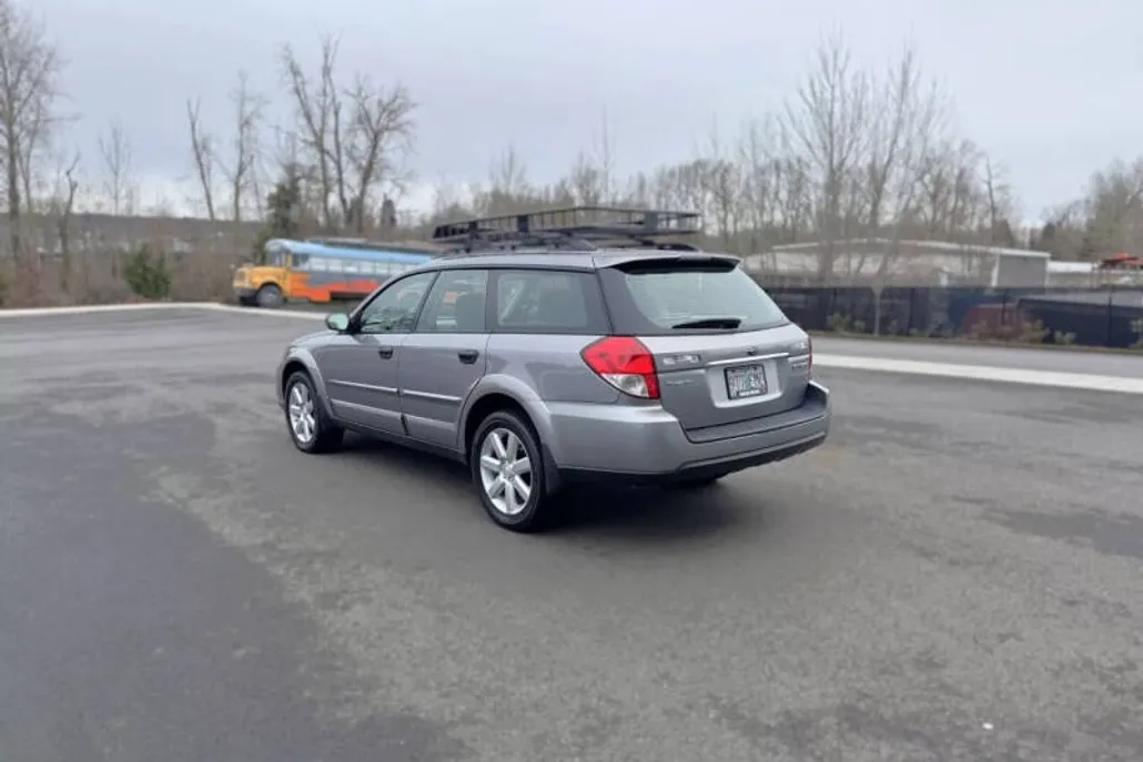 2008 Subaru Outback 2.5i photo 1